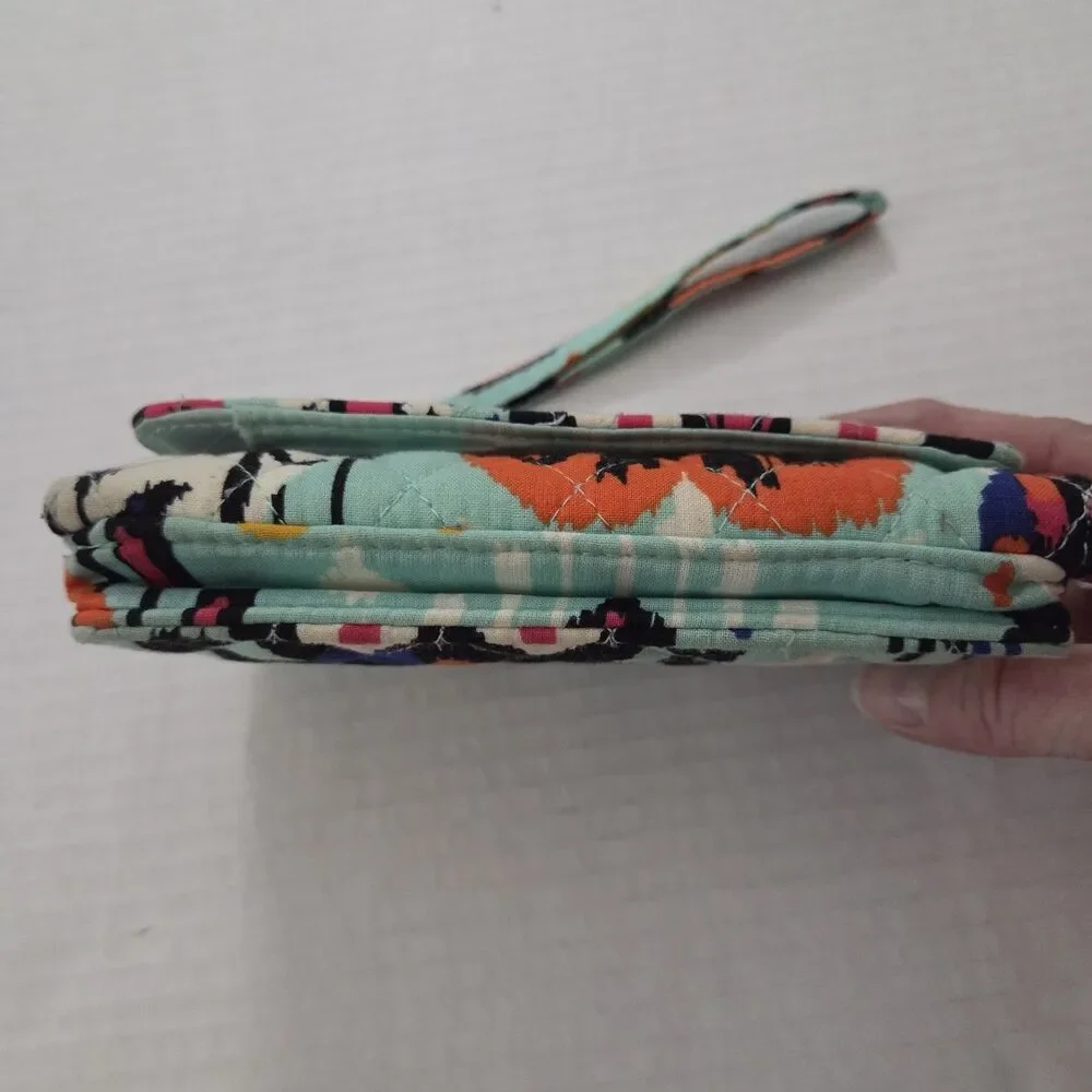 Vera Bradley Pueblo Pattern Snap / Zip Up Wristlet Wallet